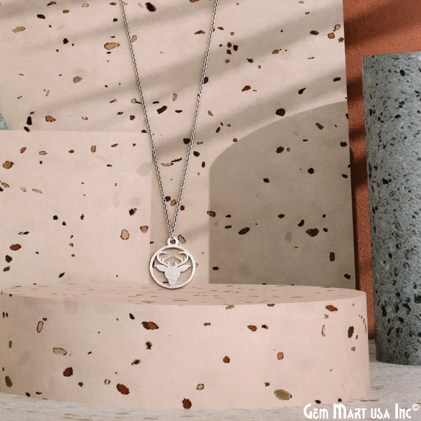 Deer Head In Round Shape Charm Laser Finding Silver Plated Charm For Bracelets & Pendants