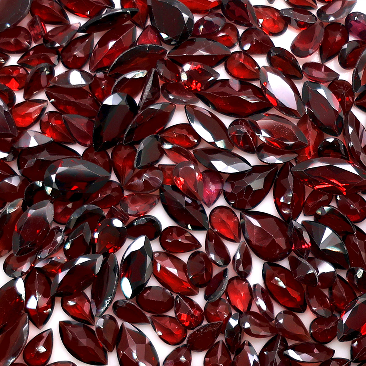 Garnet Wholesale Gemstones, 100% Natural Semi-Precious Gems, Red Faceted Loose Gems, 4-8mm, Mixed, 50 Carats