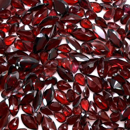 Garnet Wholesale Gemstones, 100% Natural Semi-Precious Gems, Red Faceted Loose Gems, 4-8mm, Mixed, 50 Carats