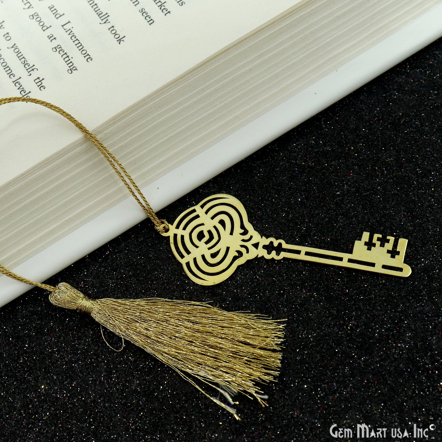 Metal Key Shape Bookmark With Tassel. Gold Bookmark, Reader Gift, Handmade Bookmark, Page Marker, Aesthetic Gift. 71x29mm